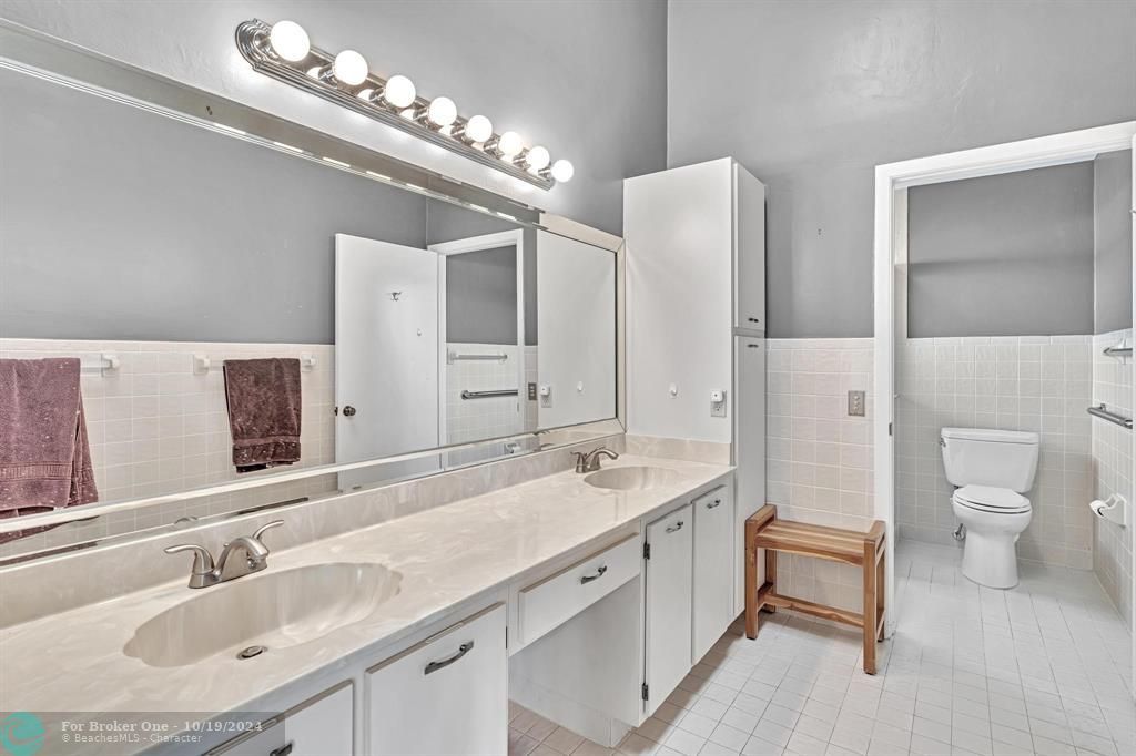 For Sale: $469,000 (3 beds, 2 baths, 2104 Square Feet)