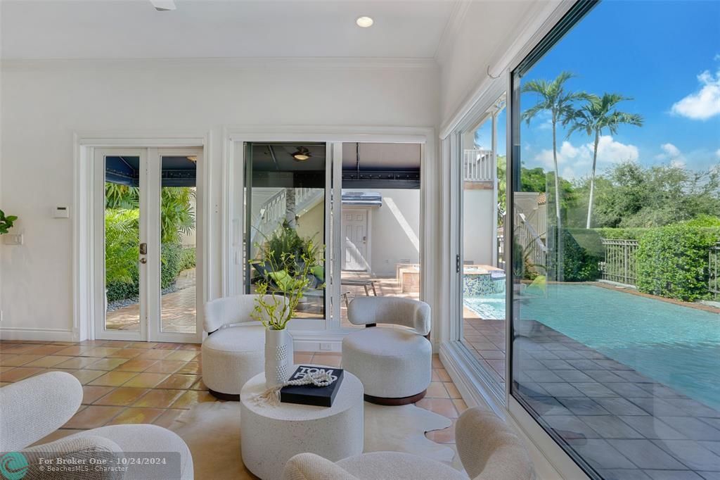 For Sale: $5,995,000 (5 beds, 5 baths, 5968 Square Feet)