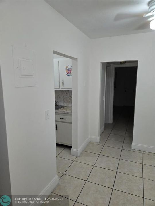 For Rent: $1,450 (1 beds, 1 baths, 580 Square Feet)