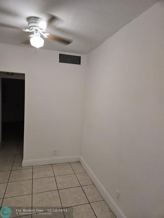 For Rent: $1,450 (1 beds, 1 baths, 580 Square Feet)