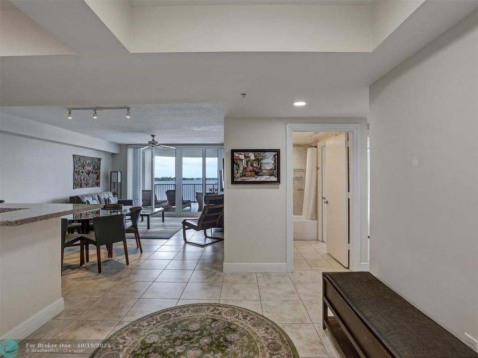 For Sale: $825,000 (2 beds, 2 baths, 1844 Square Feet)