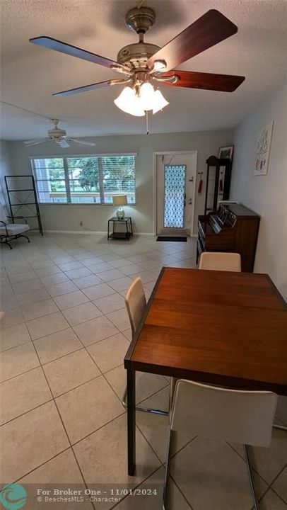 For Rent: $1,695 (1 beds, 1 baths, 719 Square Feet)