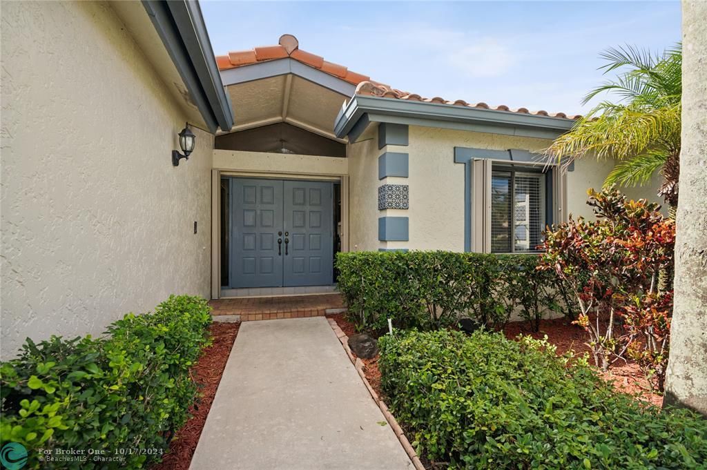 For Sale: $698,800 (4 beds, 2 baths, 2202 Square Feet)