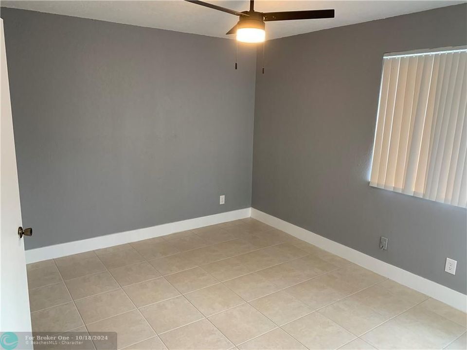 For Rent: $2,300 (2 beds, 2 baths, 1097 Square Feet)