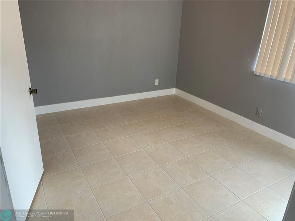 For Rent: $2,300 (2 beds, 2 baths, 1097 Square Feet)