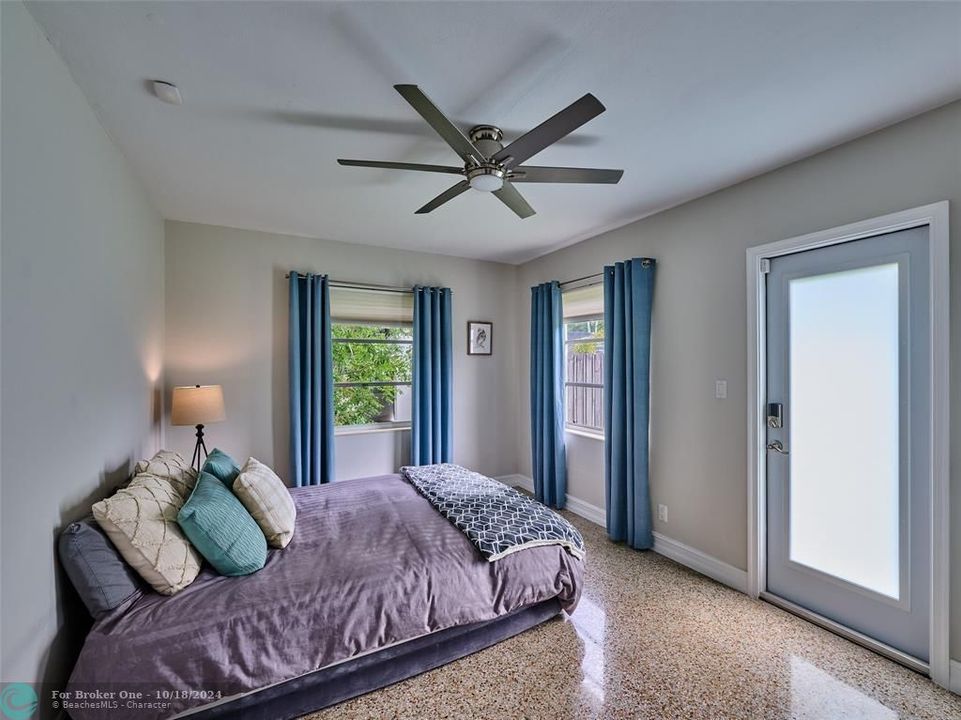 For Sale: $624,900 (2 beds, 2 baths, 1196 Square Feet)