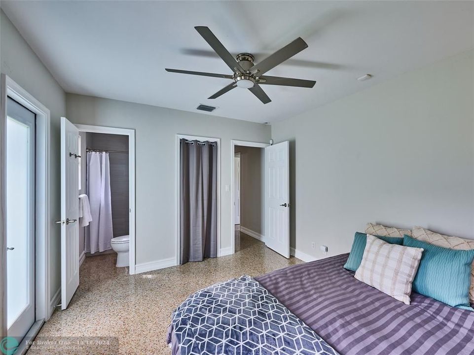 For Sale: $624,900 (2 beds, 2 baths, 1196 Square Feet)