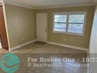 For Sale: $185,000 (1 beds, 1 baths, 581 Square Feet)