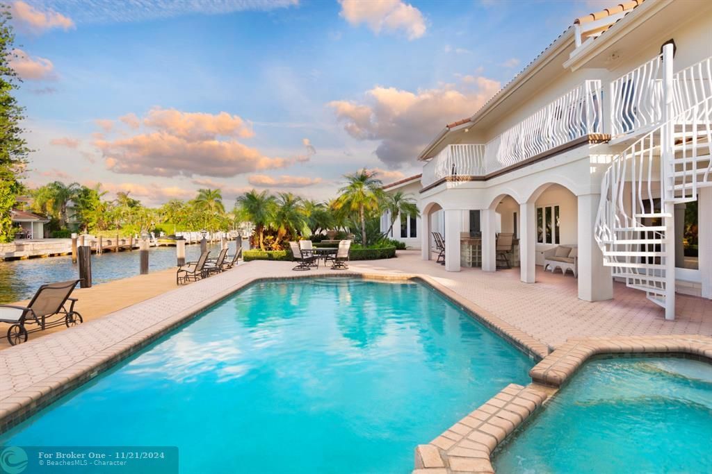 For Sale: $7,999,990 (5 beds, 4 baths, 7358 Square Feet)