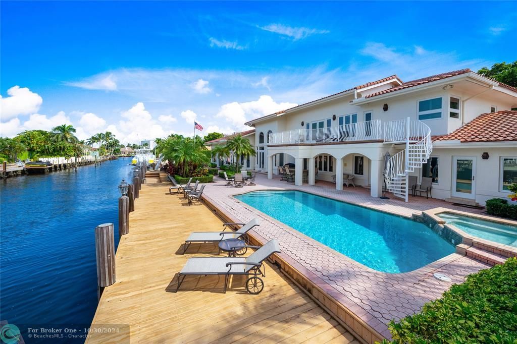 For Sale: $7,999,990 (5 beds, 4 baths, 7358 Square Feet)