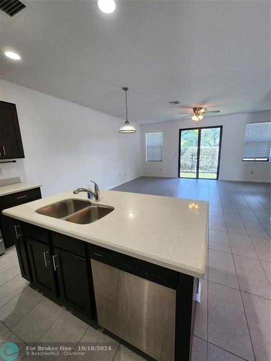 For Rent: $3,000 (3 beds, 2 baths, 1535 Square Feet)