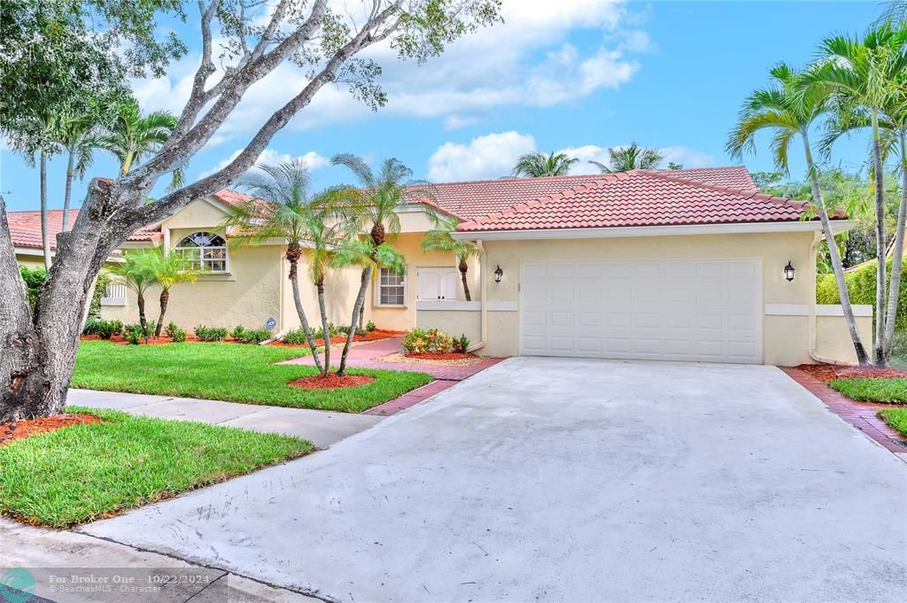 For Sale: $1,000,000 (4 beds, 2 baths, 2383 Square Feet)