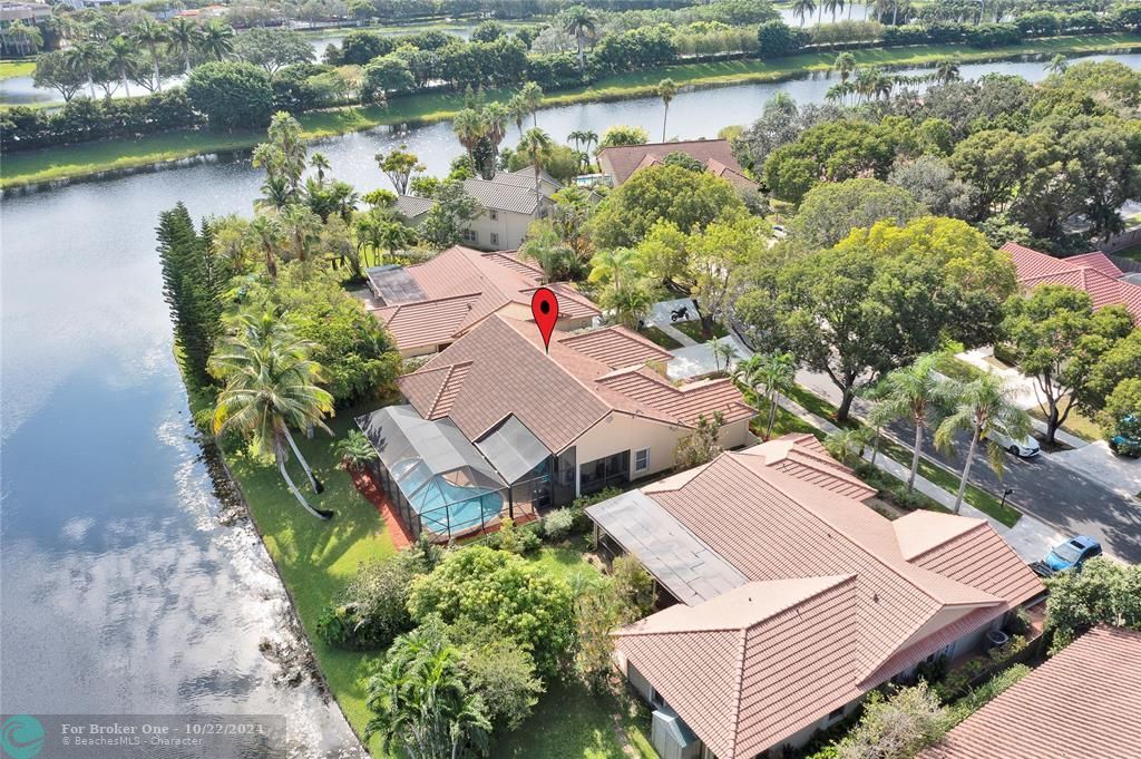 For Sale: $1,000,000 (4 beds, 2 baths, 2383 Square Feet)