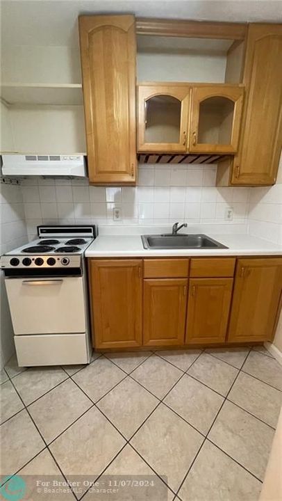 For Rent: $1,600 (0 beds, 1 baths, 500 Square Feet)