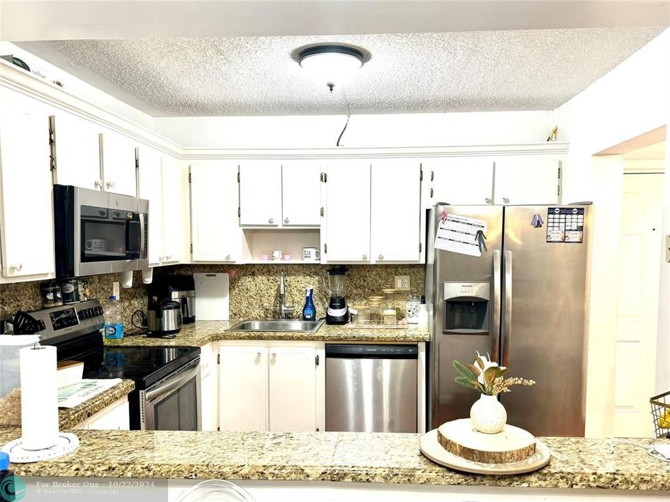 For Sale: $259,000 (2 beds, 2 baths, 1125 Square Feet)