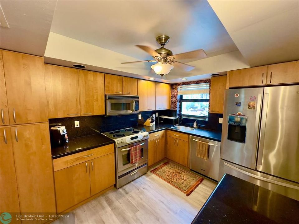 For Rent: $3,500 (2 beds, 2 baths, 1500 Square Feet)