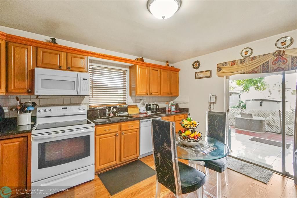 For Sale: $399,000 (2 beds, 2 baths, 1745 Square Feet)