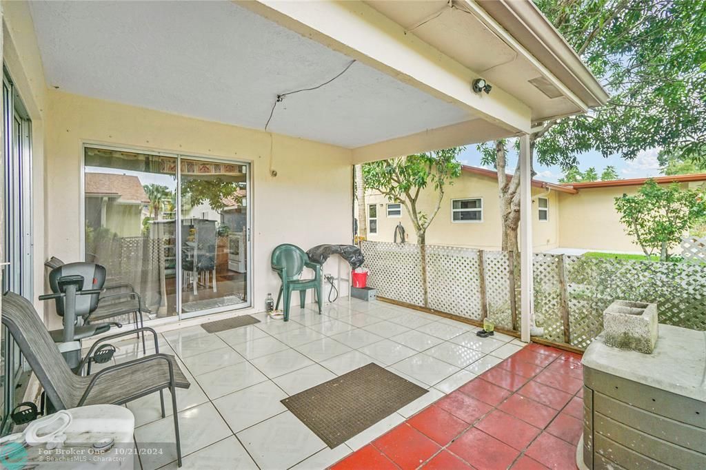 For Sale: $399,000 (2 beds, 2 baths, 1745 Square Feet)