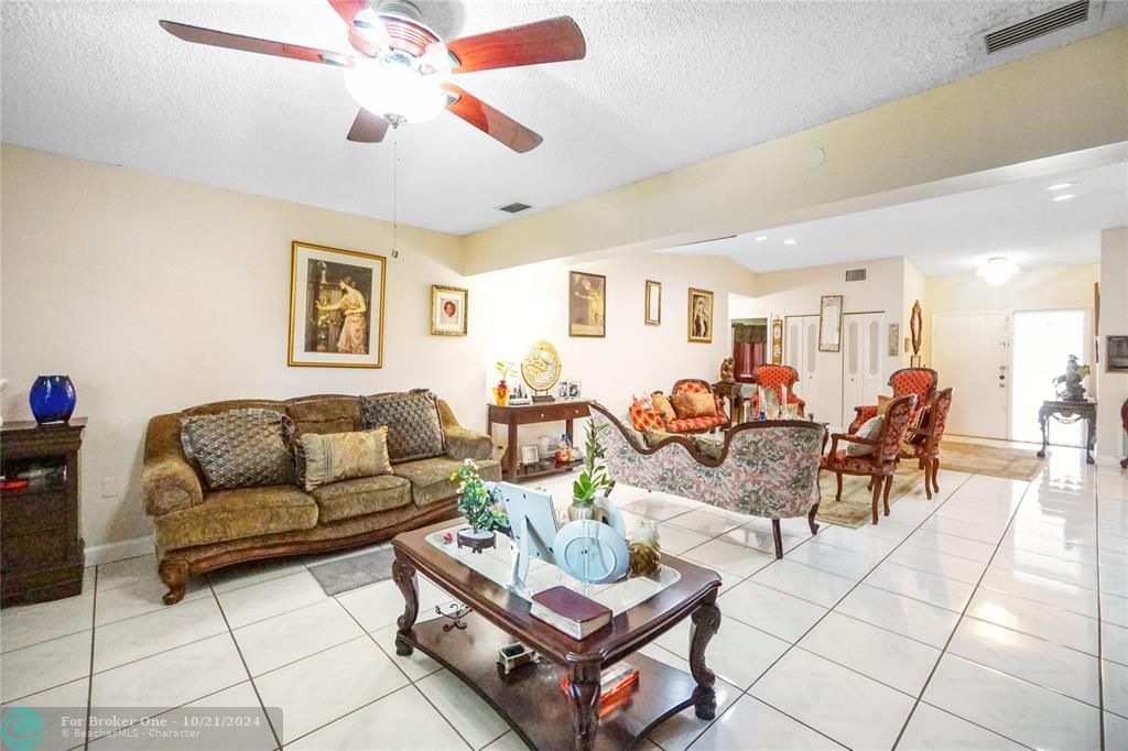 For Sale: $399,000 (2 beds, 2 baths, 1745 Square Feet)