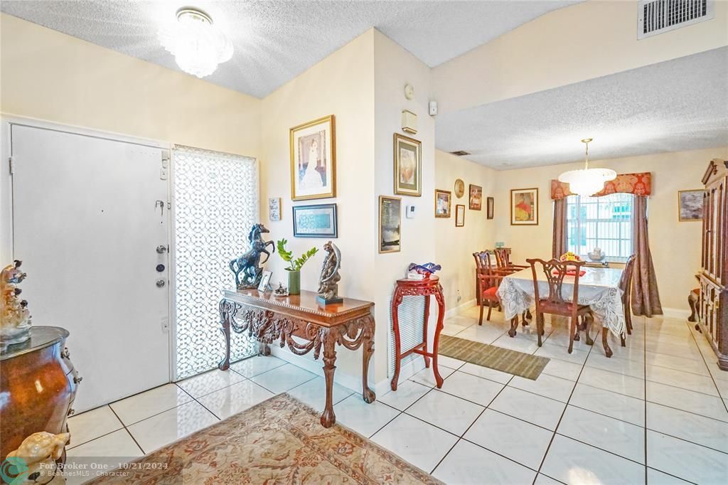 For Sale: $399,000 (2 beds, 2 baths, 1745 Square Feet)