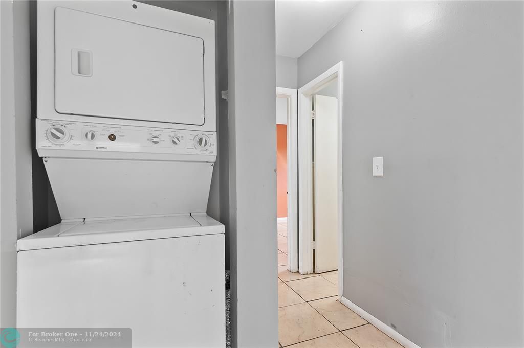 For Rent: $1,900 (2 beds, 2 baths, 848 Square Feet)