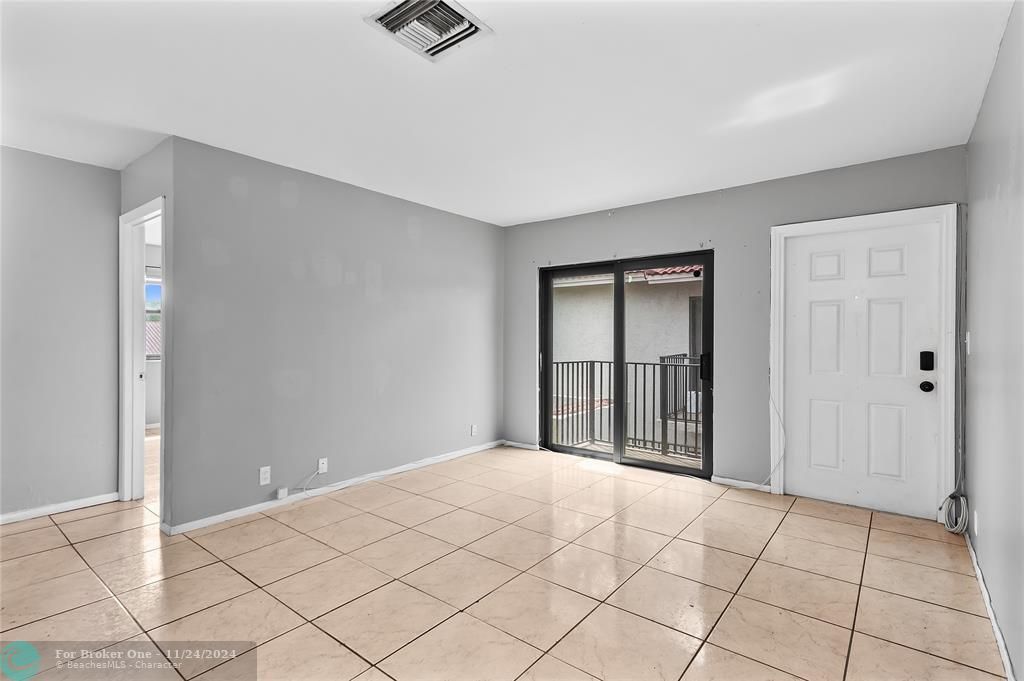 For Rent: $1,900 (2 beds, 2 baths, 848 Square Feet)