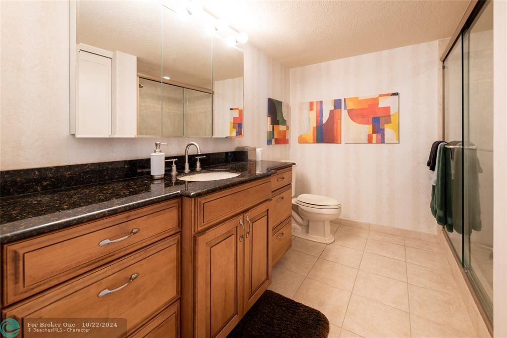 For Sale: $429,900 (2 beds, 2 baths, 1430 Square Feet)