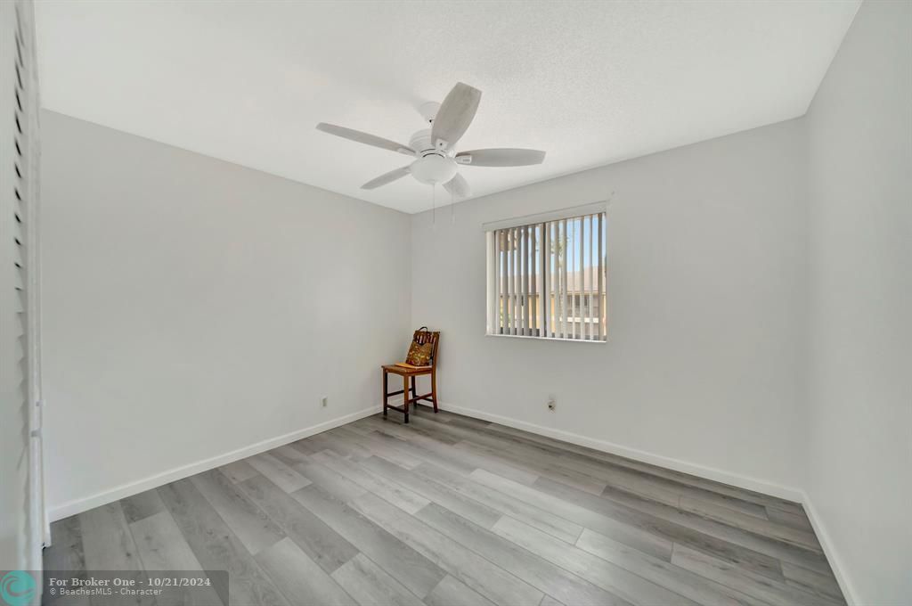 For Sale: $255,000 (2 beds, 2 baths, 1160 Square Feet)