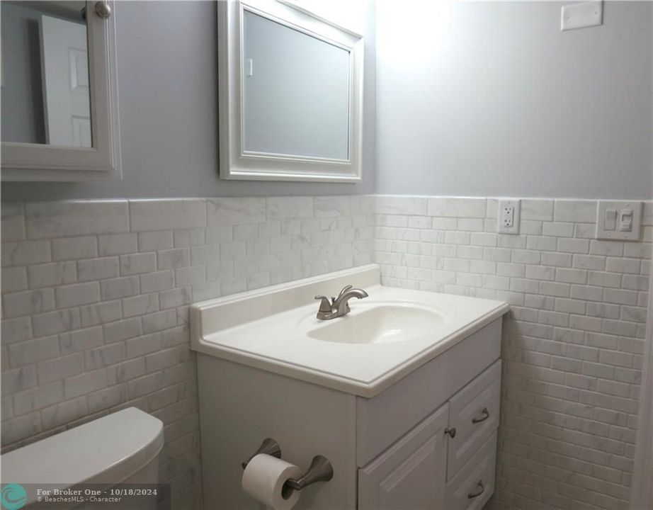 For Sale: $279,000 (2 beds, 2 baths, 1180 Square Feet)