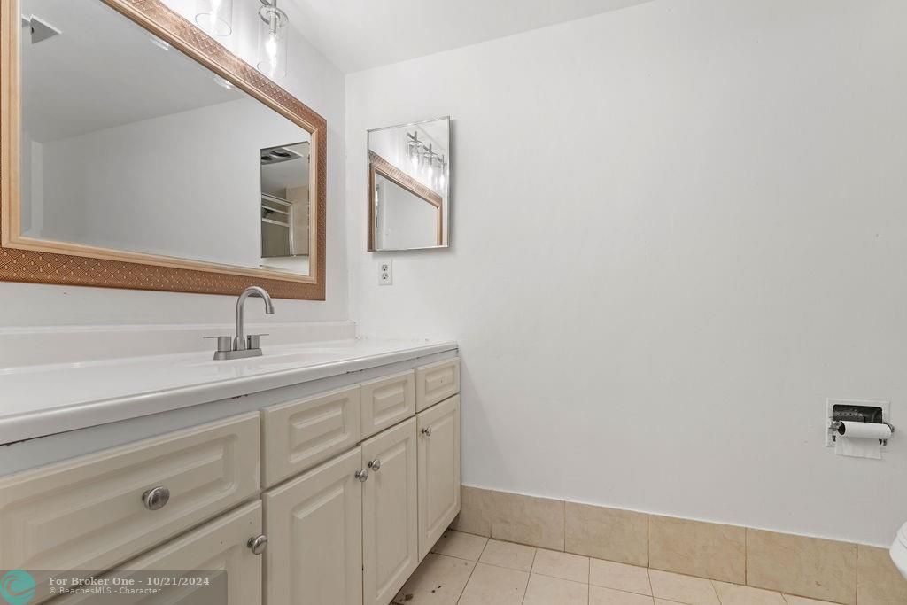 For Sale: $175,000 (2 beds, 2 baths, 1093 Square Feet)