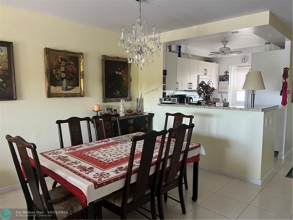 En Venta: $399,000 (2 camas, 2 baños, 1255 Pies cuadrados)