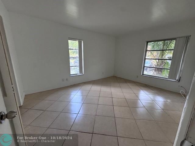 For Rent: $2,100 (2 beds, 2 baths, 936 Square Feet)