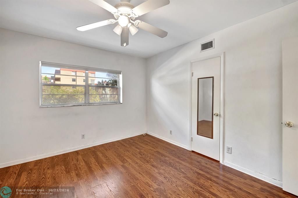 For Sale: $156,000 (2 beds, 2 baths, 1242 Square Feet)