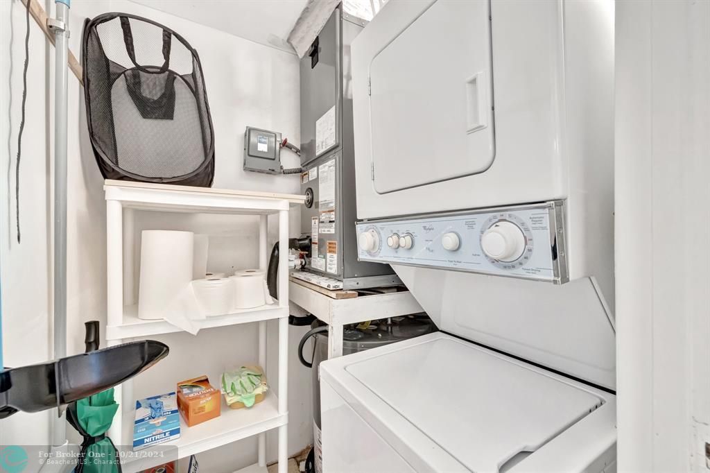 For Sale: $156,000 (2 beds, 2 baths, 1242 Square Feet)