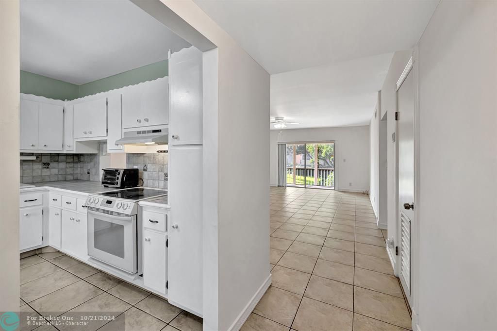 For Sale: $156,000 (2 beds, 2 baths, 1242 Square Feet)