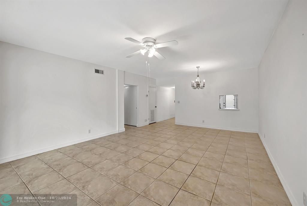 For Sale: $156,000 (2 beds, 2 baths, 1242 Square Feet)