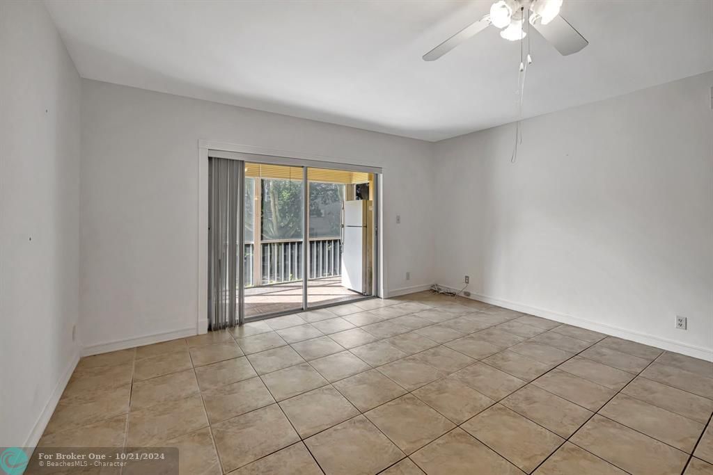 For Sale: $156,000 (2 beds, 2 baths, 1242 Square Feet)