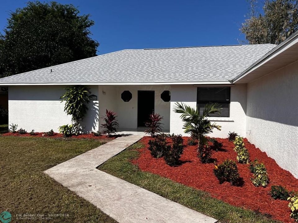 For Sale: $419,000 (3 beds, 2 baths, 1706 Square Feet)