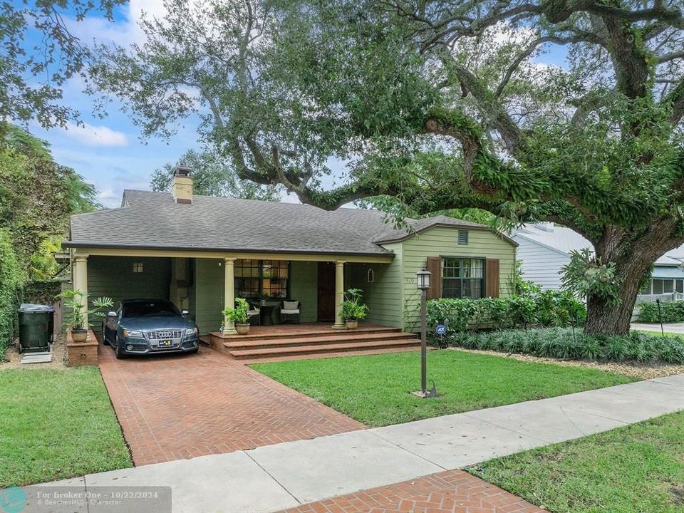 For Sale: $1,297,000 (2 beds, 2 baths, 1571 Square Feet)