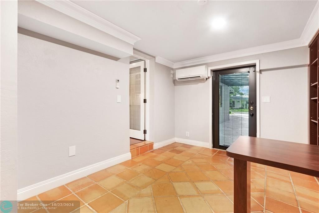 En Venta: $850,000 (3 camas, 3 baños, 2180 Pies cuadrados)