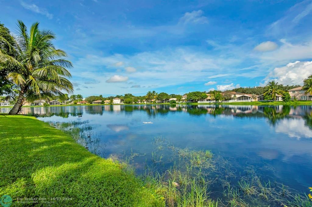 For Sale: $650,000 (3 beds, 2 baths, 2074 Square Feet)