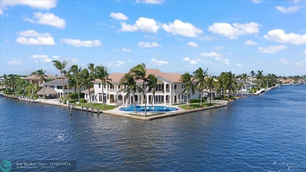 For Sale: $8,900,000 (5 beds, 7 baths, 7750 Square Feet)