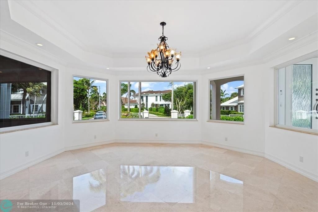 For Sale: $8,900,000 (5 beds, 7 baths, 7750 Square Feet)