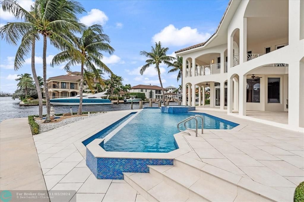 For Sale: $8,900,000 (5 beds, 7 baths, 7750 Square Feet)