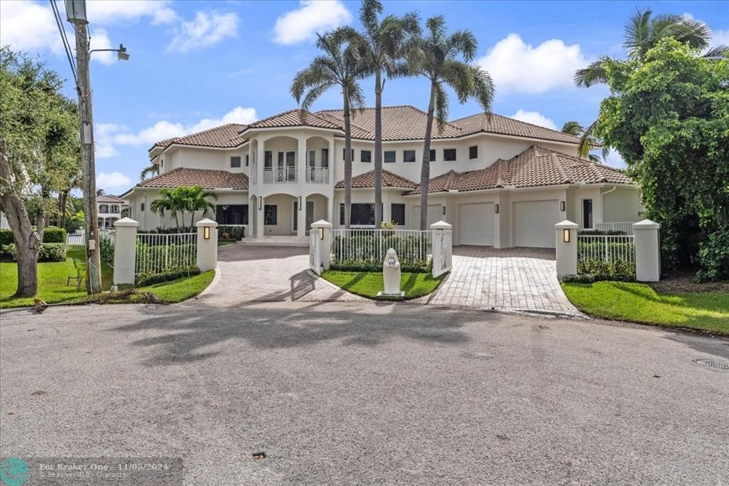 For Sale: $8,900,000 (5 beds, 7 baths, 7750 Square Feet)