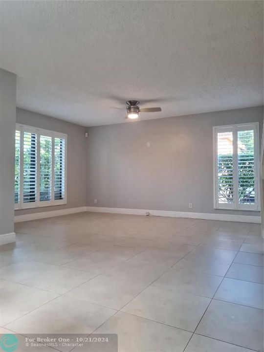 For Sale: $450,000 (3 beds, 2 baths, 1400 Square Feet)