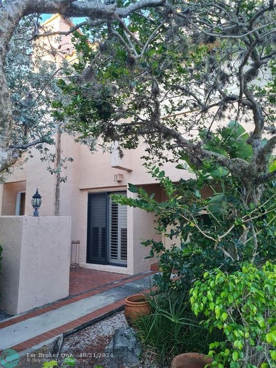 En Venta: $450,000 (3 camas, 2 baños, 1400 Pies cuadrados)