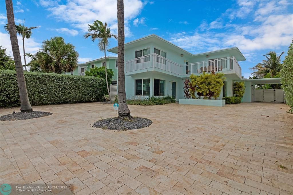 For Sale: $2,600,000 (3 beds, 2 baths, 1896 Square Feet)