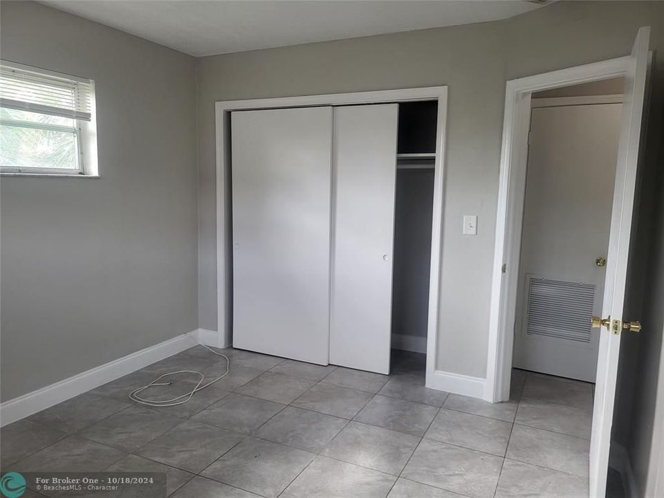 For Sale: $2,000 (2 beds, 1 baths, 950 Square Feet)