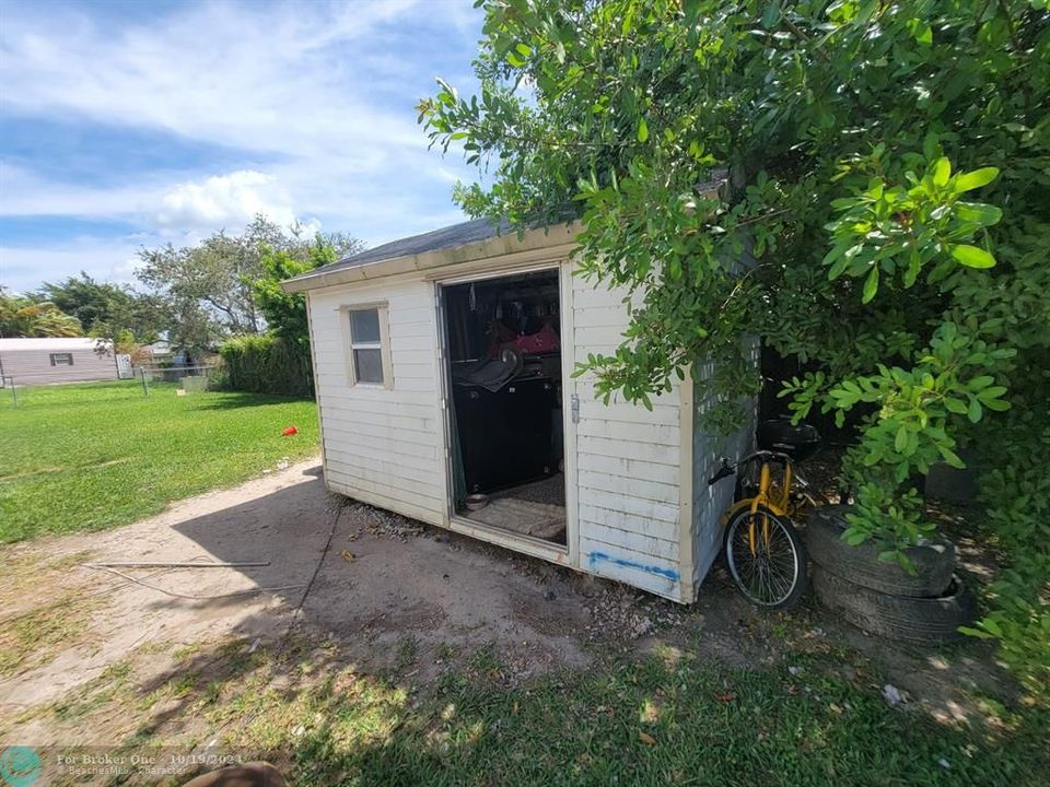 For Sale: $405,997 (3 beds, 2 baths, 1666 Square Feet)